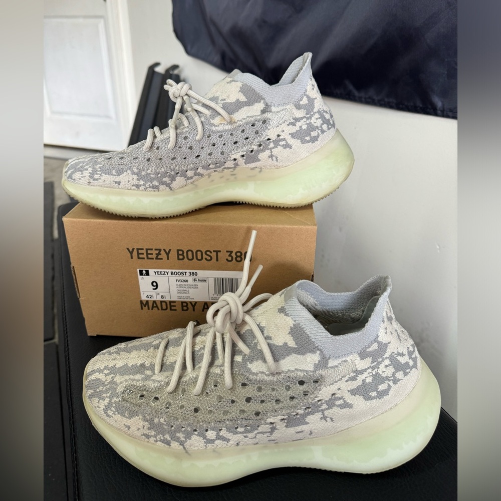 Yeezy 380 alien
